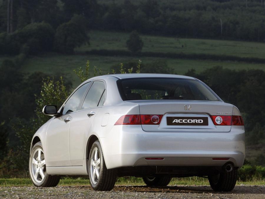  Honda Accord Sedan 2003 года  (фото 26 из 33)